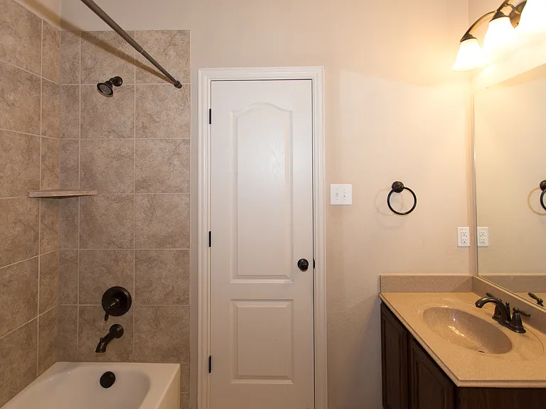 1320 Elkford Ln — Photo 18