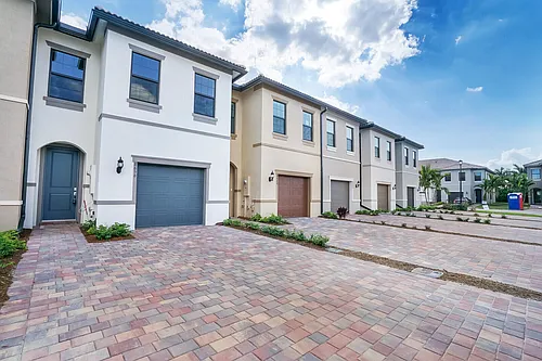 8656 Escue St Photo 1