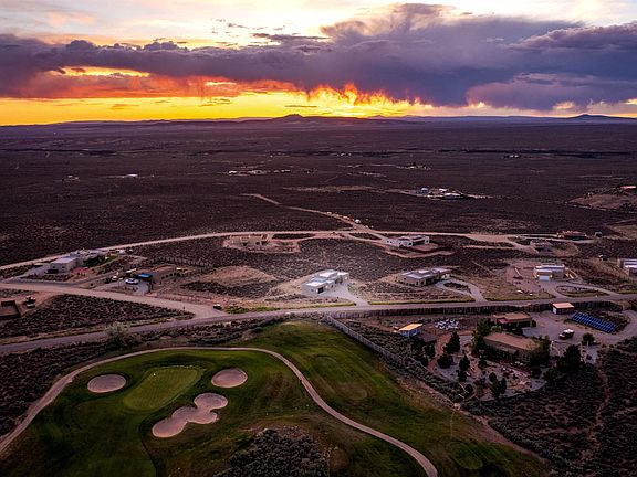 4th image of 296 Los Cordovas