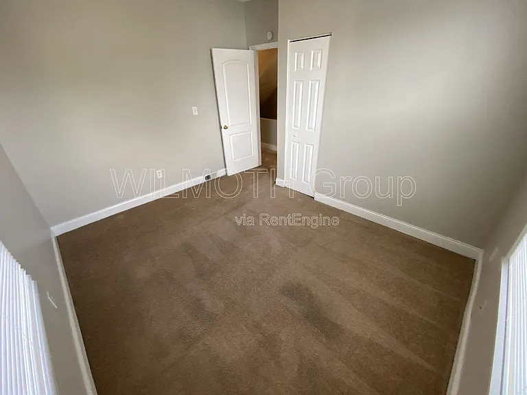 2458 N College Ave — Photo 16