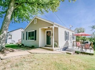 1400 N 5th St, Saint Charles, MO 63301