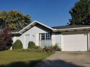 68 Regency Dr, Cedarville, OH 45314