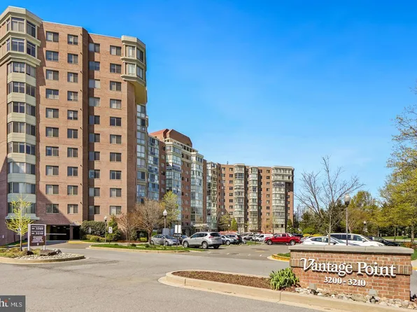 3210 N Leisure World Blvd APT 908, Silver Spring, MD 20906