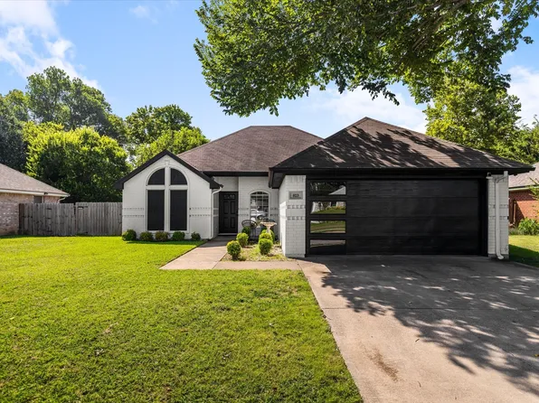 823 Irene St, Burleson, TX 76028