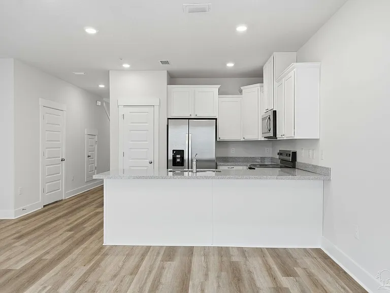 9422 Nature Creek Ln — Photo 5