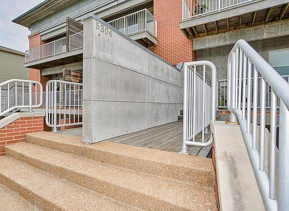 3rd image of 5304 Chouteaus Bluff Dr