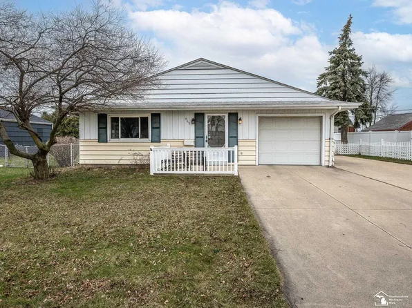 469 Bentley Dr, Monroe, MI 48162