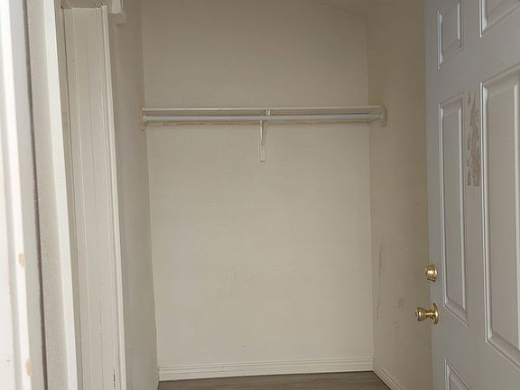 4th image of 819 16th St #2073c7038