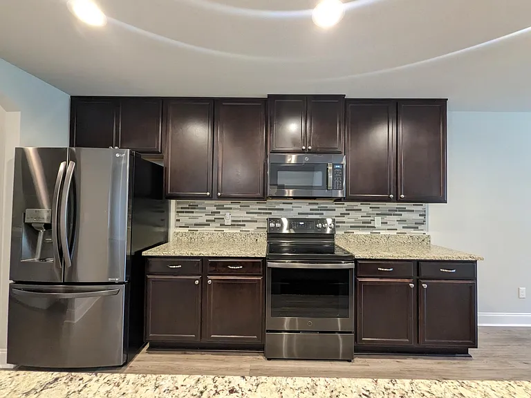 1827 Sundown Dr — Photo 8