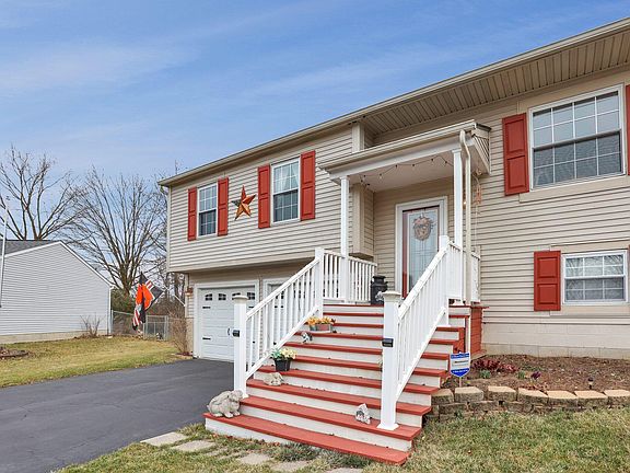 3rd image of 2464 Creekwillow Pl