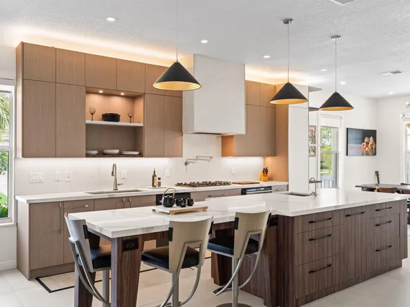 10452 SW Sarah Way, Port St Lucie, FL 34987