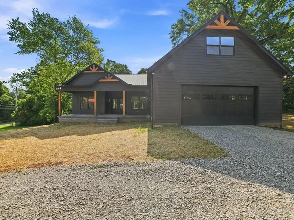 117 Nall Ave, Centerville, TN 37033