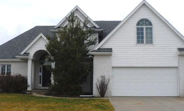 1st image of 426 Pine Valley Dr