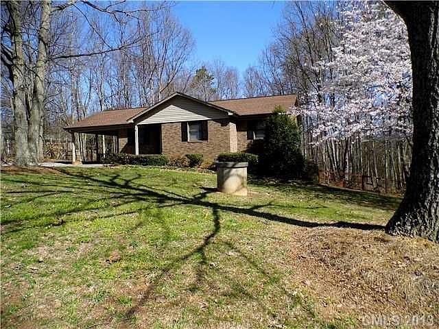 1st image of 1255 Hickory Nut Ln