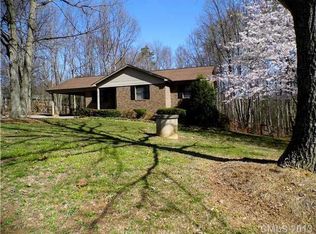 1255 Hickory Nut Ln, Lincolnton, NC 28092