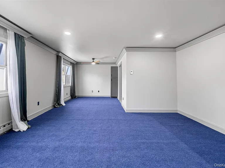 4 White Gate Rd #K — Photo 11