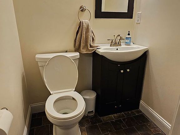 5th image of 43 Greycliff Rd #1