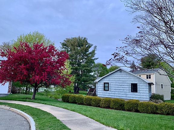 5th image of 244 Green St
