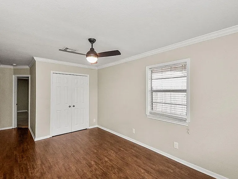 5037 W 43rd St — Photo 25