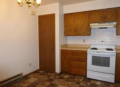 3rd image of 1716 Fetterman Dr #D