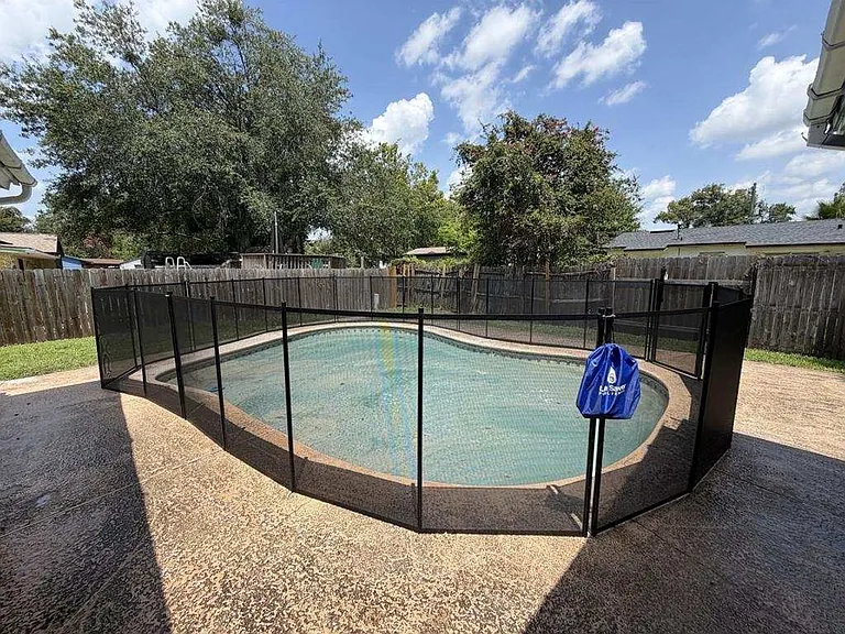 7215 Sharbeth Dr S — Photo 18