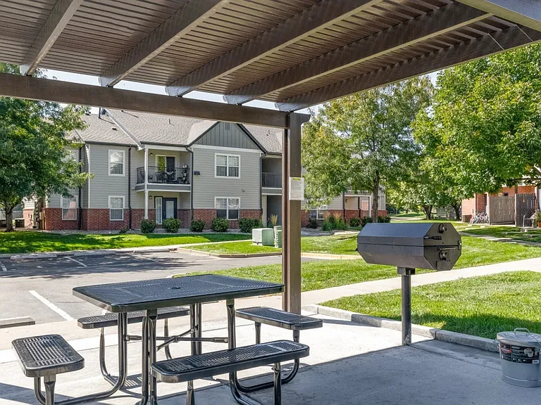Country Ranch Apartments — Photo 7
