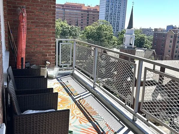 89-15 Parsons Blvd #W10e, Jamaica, NY 11432