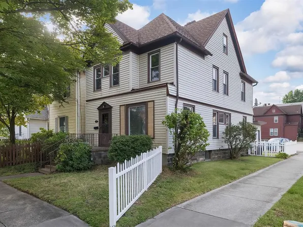 829 W 9th St, Erie, PA 16502