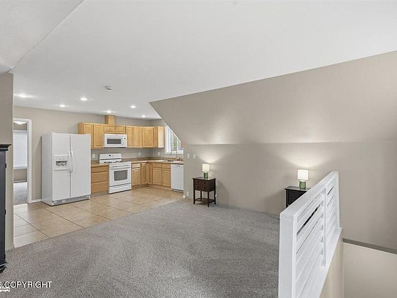2nd image of 1401 E Snow Goose Cir