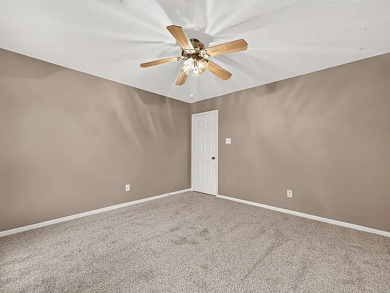 14402 Barker Pelican Ct — Photo 43