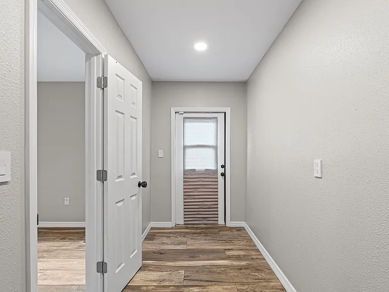 240 Eider Rd — Photo 41