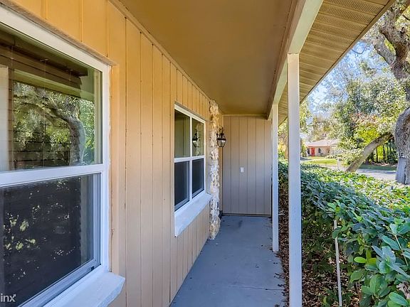 3rd image of 153 Essex Dr