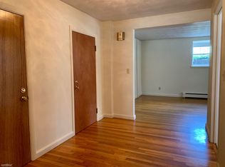 176 Church St, Newton, MA 02458