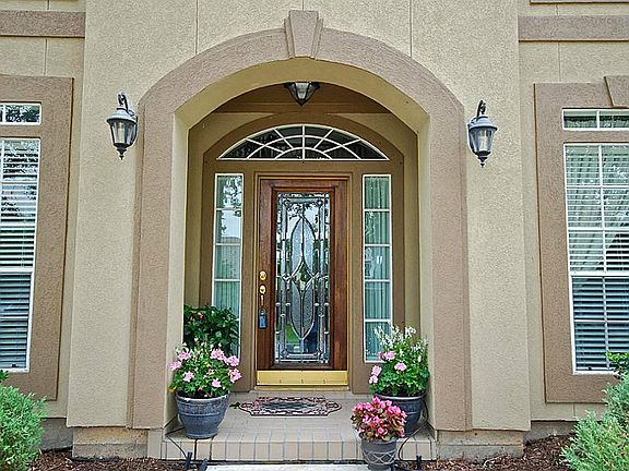 3rd image of 4407 Oak Forest Dr
