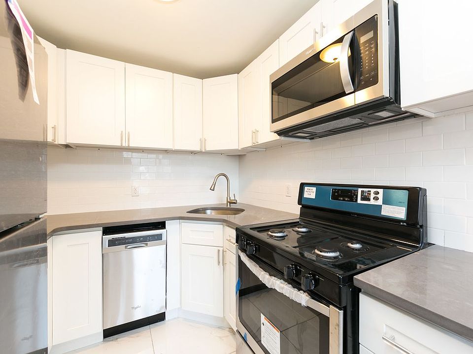 1st image of 16110 Baisley Blvd