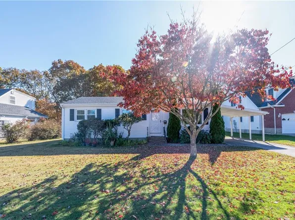 20 South Dr, Westerly, RI 02891