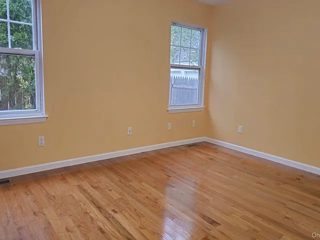 34 Nassau Ave #1 — Photo 6