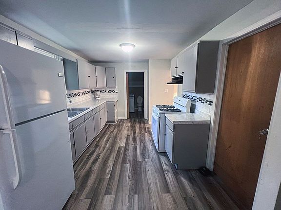 2nd image of 708 Johnson St