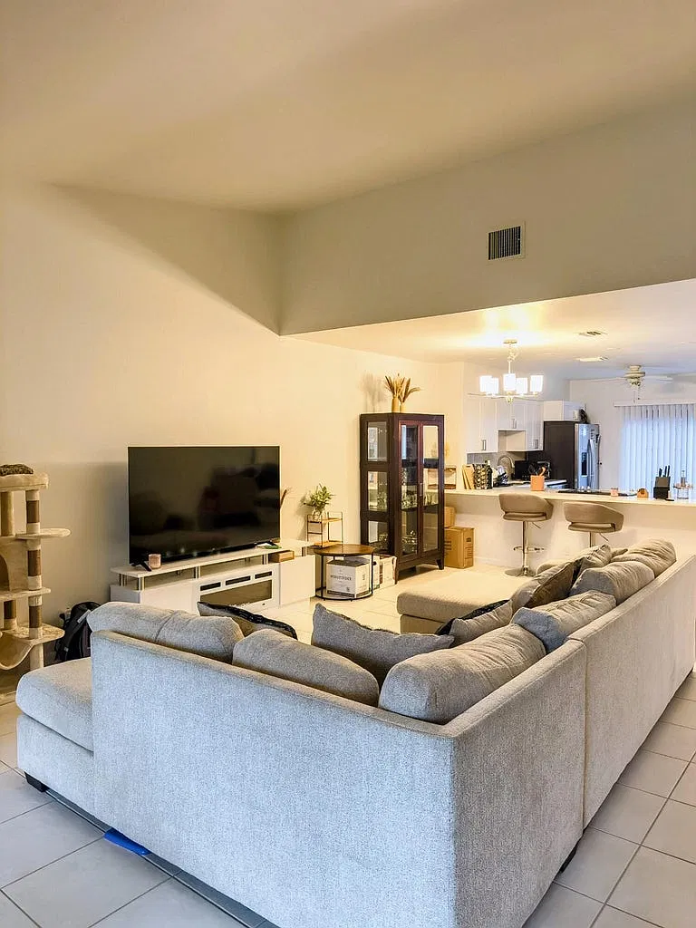 2 bed, 1258 sqft, $3,000 — Photo 4