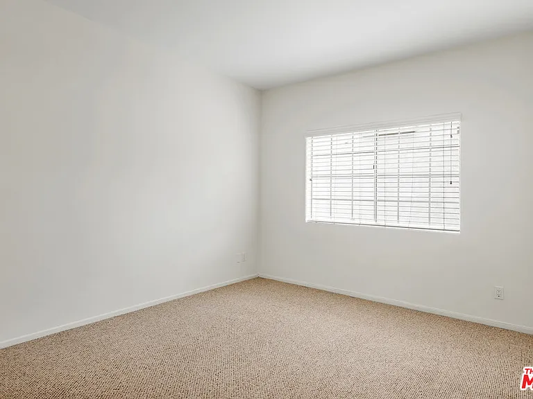 1800 Butler Ave #105 — Photo 24