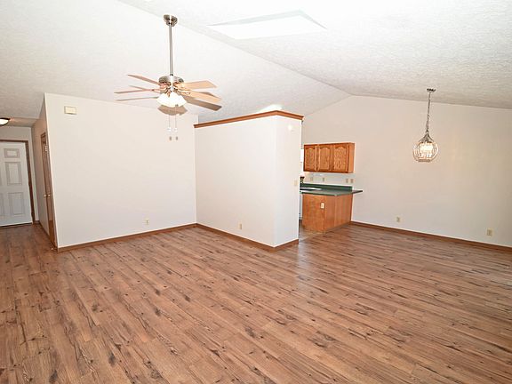 5th image of 5030 Saddle Dr