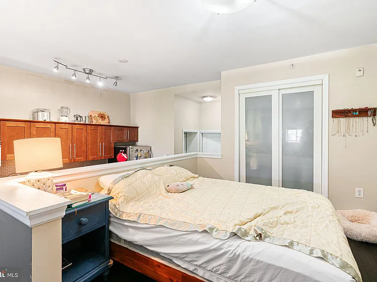 1832 Green St #2F — Photo 7
