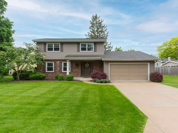 1402 Hampshire Dr, South Bend, IN 46614