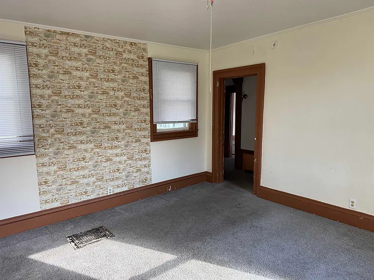 810 Milton Ave — Photo 10