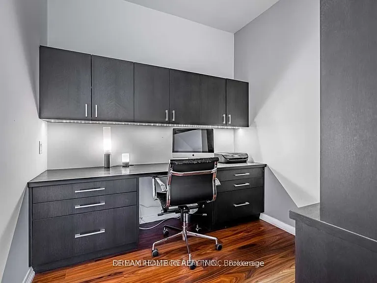 35 Hayden St #1501 — Photo 16