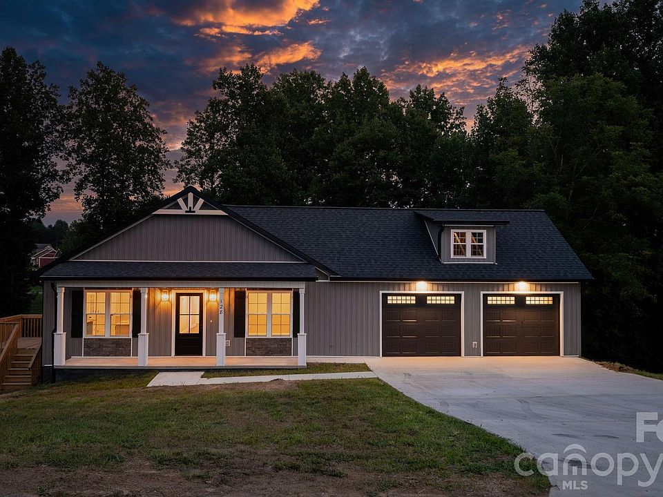 1st image of 128 Buck Shoals Cir