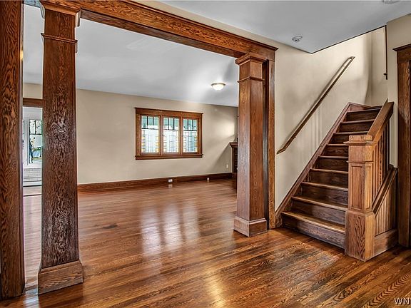 5th image of 210 Huntington Ave