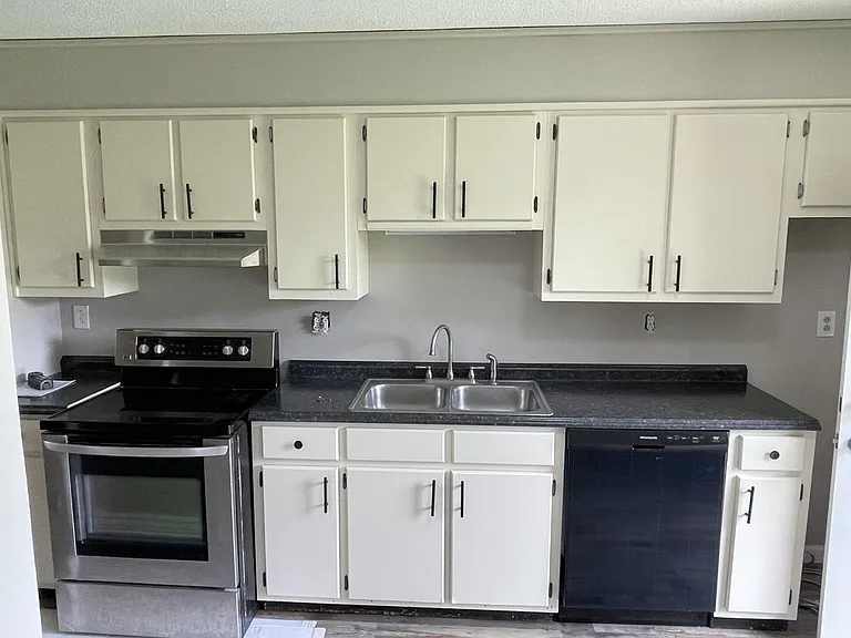1453 Raider Dr SE #2 — Photo 2