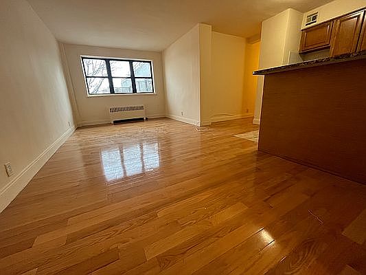 1st image of 19 Hamilton Ter APT 6D