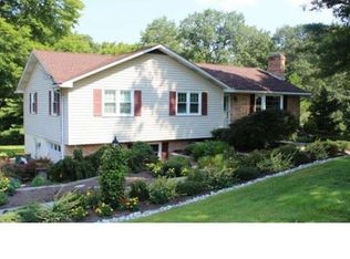 1470 Circle Dr, Telford, PA 18969